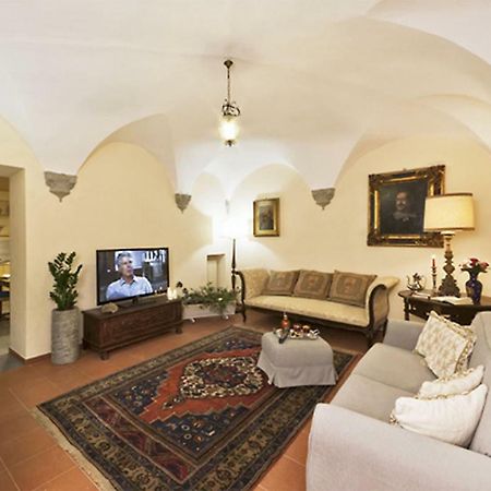 Via Dei Fossi Apartment ฟลอเรนซ์ ภายนอก รูปภาพ