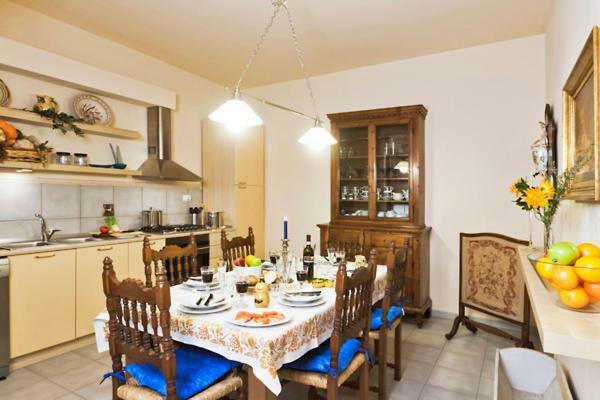 Via Dei Fossi Apartment ฟลอเรนซ์ ภายนอก รูปภาพ