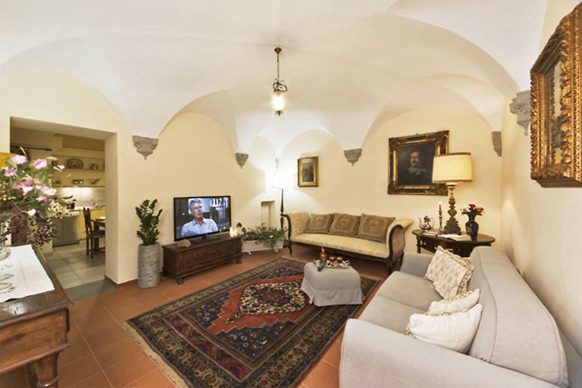 Via Dei Fossi Apartment ฟลอเรนซ์ ภายนอก รูปภาพ